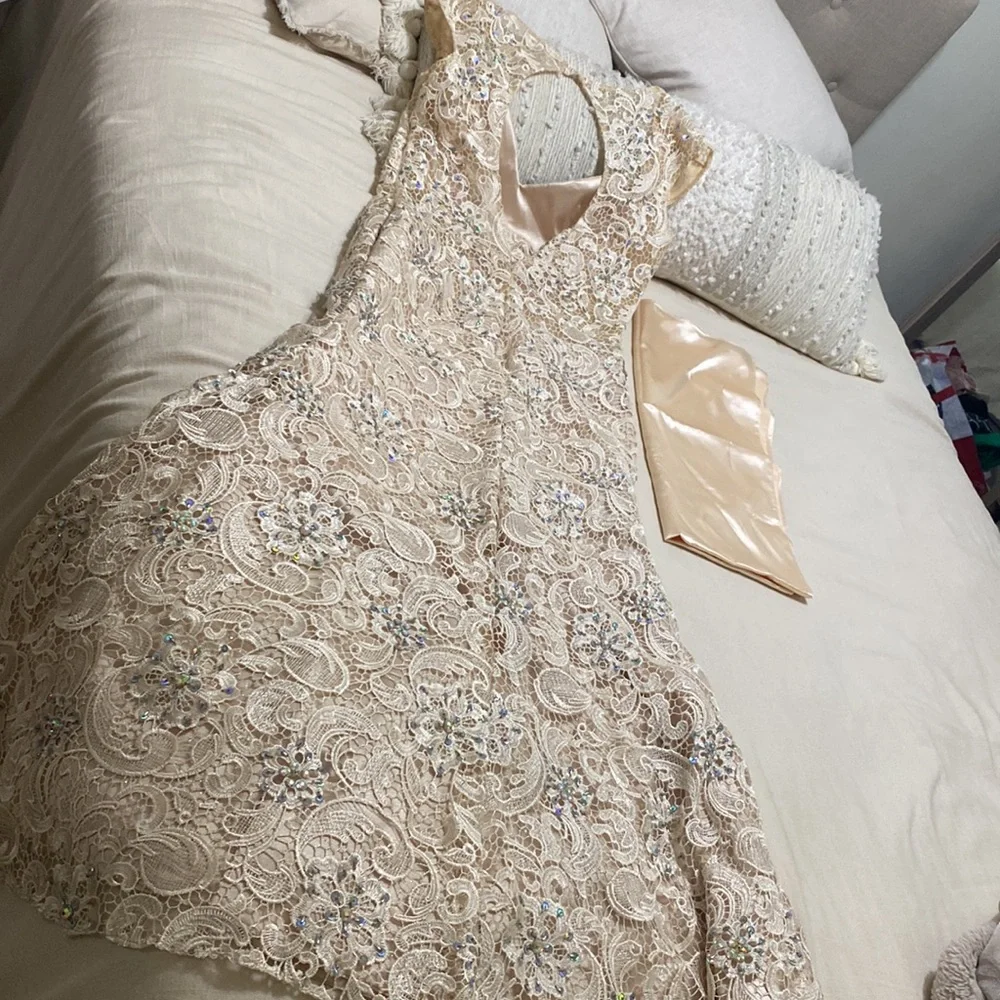 Dress - Picture 4 of 6